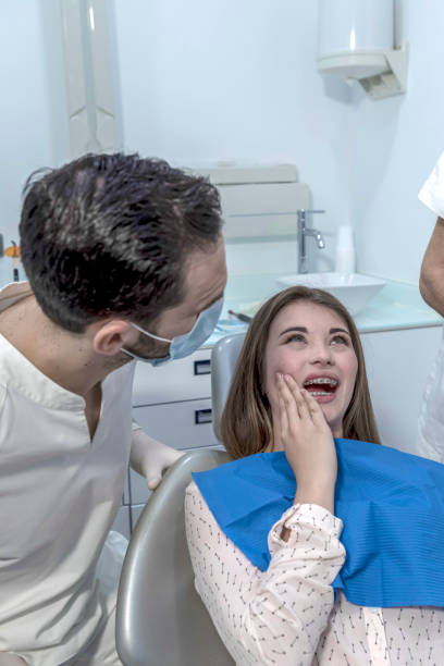 Best Broken or Cracked Tooth Emergency Dentist in Glenwood Landing, NY